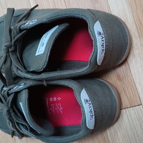 Splay Freestyle Pine Canvas Wide Toe Box Sneakers Size 6. - Picture 5 of 7